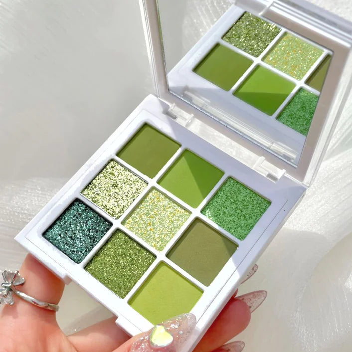 INSFANY Vivid Purple Eyeshadow Palette (9 Shades)